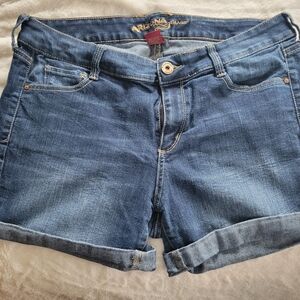 Arizona Jean Company Women's Blue Denim Shorts